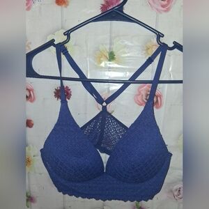 VICTORIA’S SECRET• Body by Victoria Lightly Lined Plunge Bra 34B Navy Blue